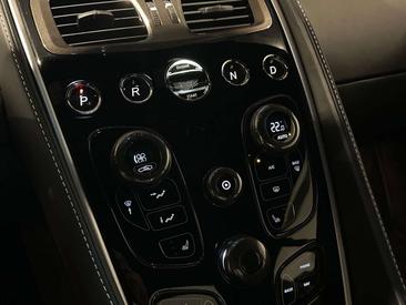 Aston Martin Vanquish V12 — photo 32