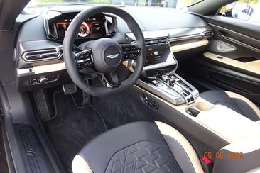 Aston Martin Vanquish V12 — photo 12