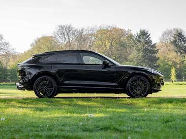 Aston Martin DBX 707 4.0 V8 — photo 2