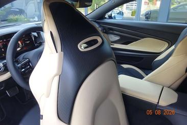 Aston Martin Vanquish V12 — photo 13