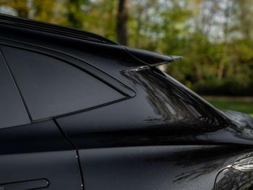 Aston Martin DBX 707 4.0 V8 — photo 23