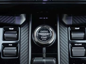 Aston Martin Vanquish Volante — photo 21