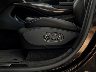 Aston Martin DBX 707 4.0 V8 — photo 37
