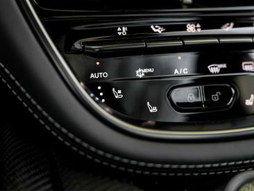 Aston Martin DBX 707 4.0 V8 — photo 43