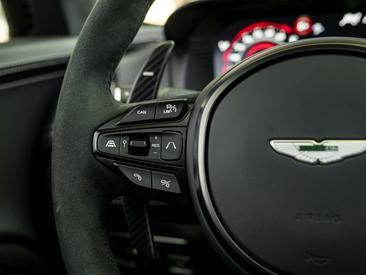 Aston Martin DBX 707 4.0 V8 — photo 47