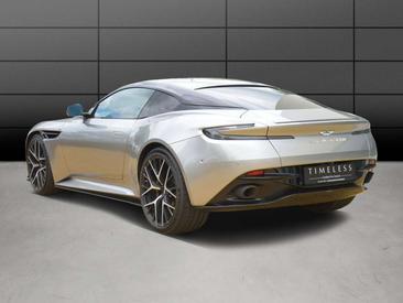 Aston Martin DB12 Coupé — photo 2