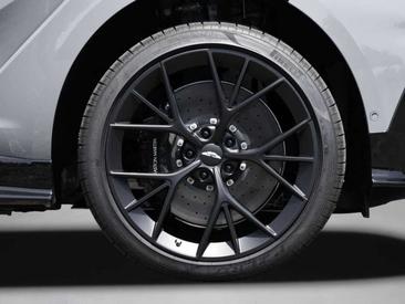 Aston Martin DBX S Gris — photo 10