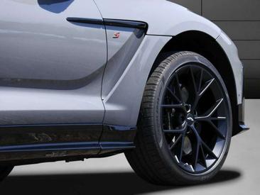 Aston Martin DBX S Gris — photo 11