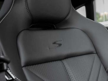 Aston Martin DBX S Gris — photo 16
