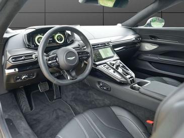 Aston Martin V8 Roadster — photo 10