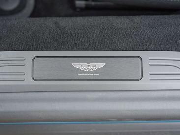 Aston Martin V8 Roadster — photo 22