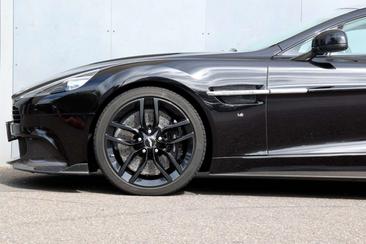 Aston Martin Vanquish S — photo 12