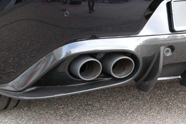 Aston Martin Vanquish S — photo 15