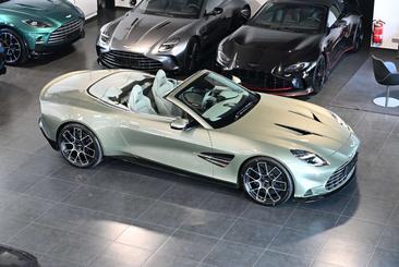 Aston Martin Vanquish Volante — photo 3