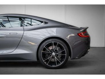 Aston Martin Vanquish V12 — photo 8