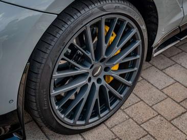 Aston Martin DBX 707 ApexGrey — photo 12