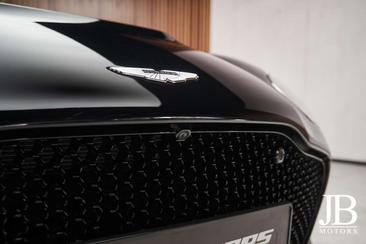 Aston Martin DBS V12 770 Ultimate Carbon Performance Seats — photo 11