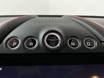 Aston Martin DBX 707 4.0 V8 — photo 25