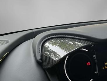 Aston Martin DBX 707 — photo 9