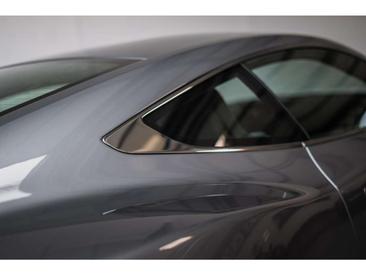 Aston Martin Vanquish V12 — photo 26