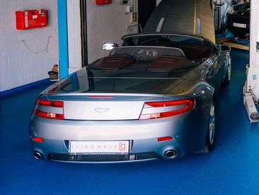 Aston Martin DB9 Coupe V12 6.0 — photo 24