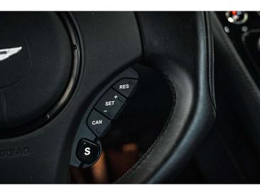Aston Martin Vanquish V12 — photo 34
