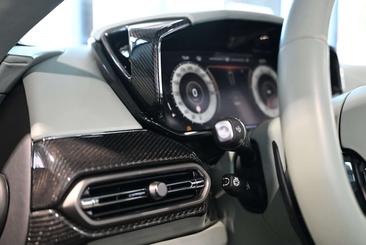 Aston Martin Vanquish Volante — photo 41