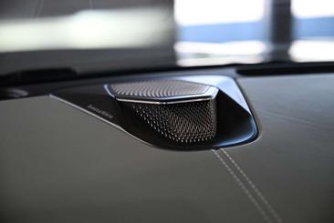 Aston Martin Vanquish Volante — photo 46