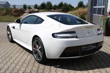 Aston Martin Vantage S — photo 5