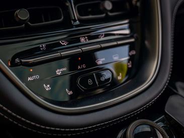 Aston Martin DBX 707 ApexGrey — photo 42
