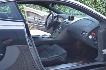 Aston Martin Vantage GT12 — photo 12