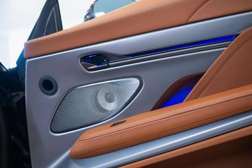 Aston Martin Vanquish Volante — photo 35