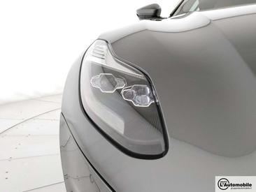 Aston Martin DB11 Coupé 5.2 V12 Auto — photo 13