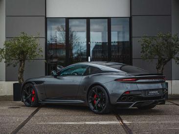 Aston Martin DBS 5.2 V12 Superleggera — photo 6
