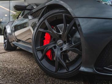 Aston Martin DBS 5.2 V12 Superleggera — photo 12