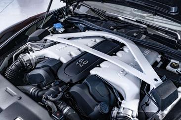 Aston Martin Vanquish Cabriolet V12 — photo 4