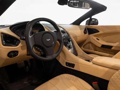 Aston Martin Vanquish Volante