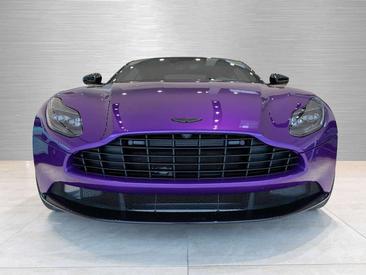 Aston Martin DB11 Coupé V8 — photo 7