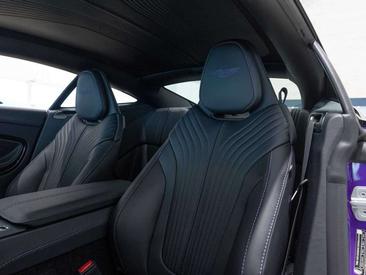 Aston Martin DB11 Coupé V8 — photo 12