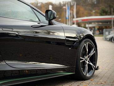 Aston Martin Vanquish Coupé V12 — photo 13