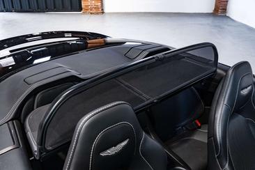 Aston Martin Vanquish Cabriolet V12 — photo 34