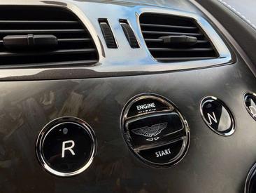 Aston Martin Vanquish Coupé V12 — photo 37