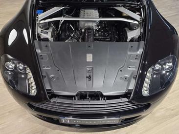 Aston Martin V8 4.7 — photo 20