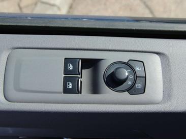 Volkswagen Multivan Caravelle Lang Blue — photo 14