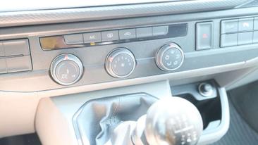 Volkswagen Transporter — photo 9