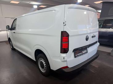 Volkswagen Transporter — photo 6