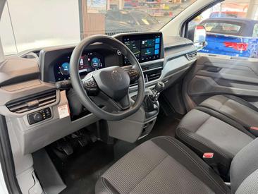 Volkswagen Transporter — photo 9