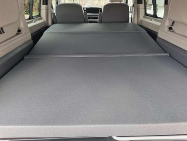 Volkswagen Multivan California Beach TDI — photo 11