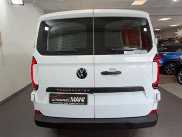 Volkswagen Transporter — photo 7