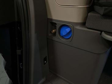 Volkswagen Multivan California EHybrid 4Motion — photo 17